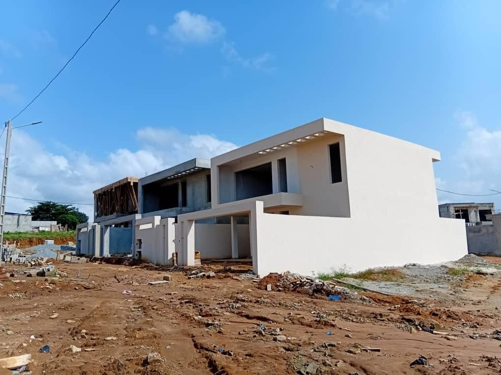 Programme de villas duplex en élévation